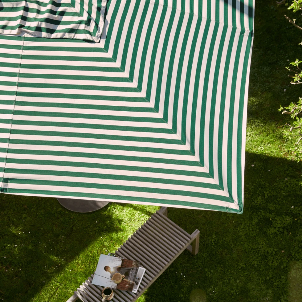 Parasol ogrodowy Messina 300x300 Light Apricot/Dark Green Skagerak