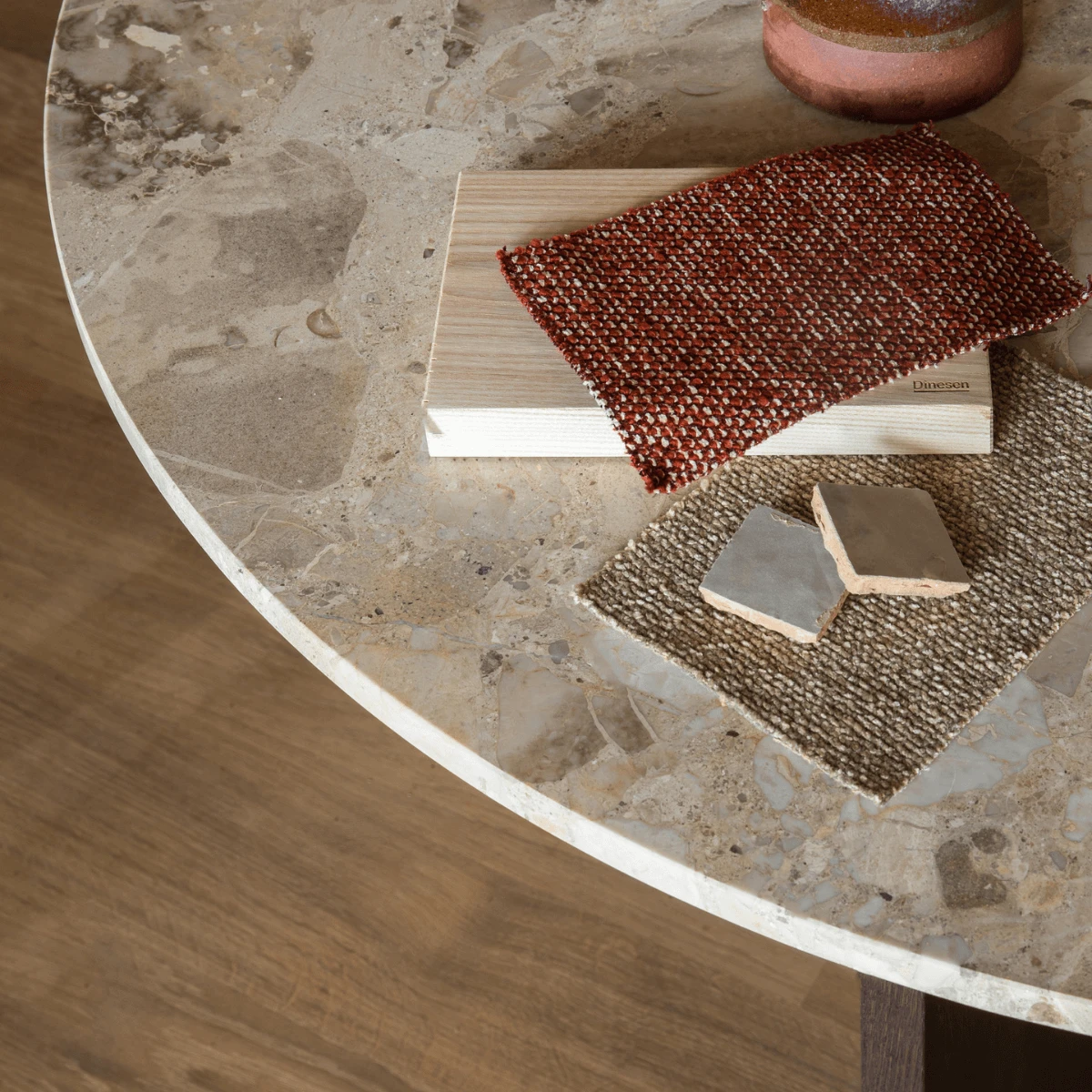 Stół Androgyne Ø120 Oak/Marble