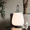 Lampa stołowa Lucca SC51 z dmuchanym mlecznym kloszem ze szkła od &Tradition
