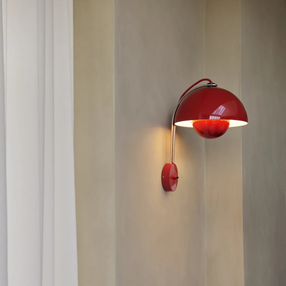 Lampa ścienna Flowerpot VP8 Red &Tradition