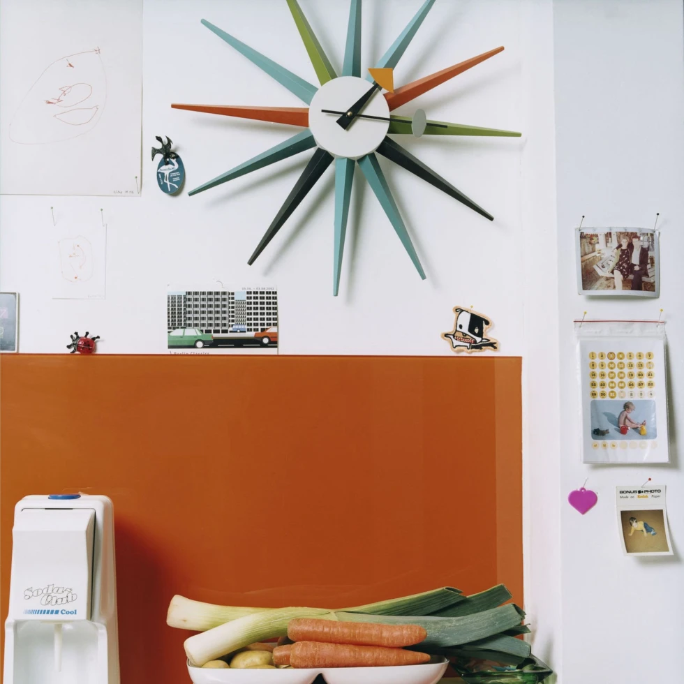 Zegar ścienny Sunburst Multicolor Vitra